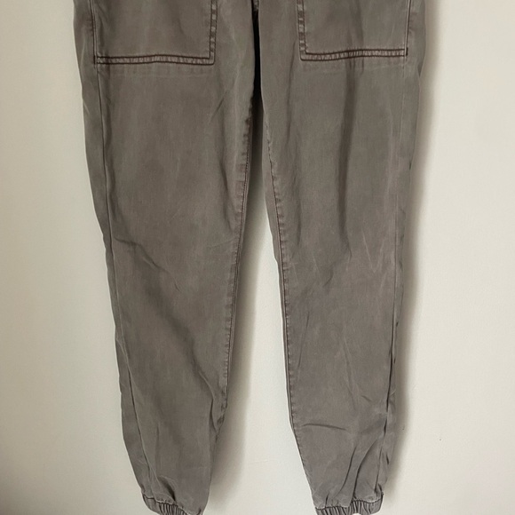 American Eagle Outfitters Lyocell Blend Cargo Pants Relaxed Fit Size 6 - Picture 4 of 9